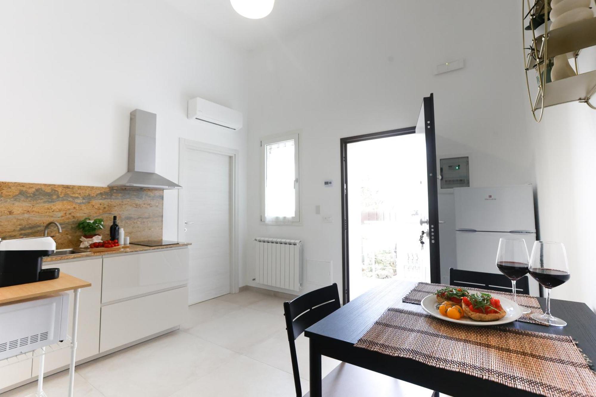 Elegante Bilocale Con Giardino Appartement Lecce Buitenkant foto