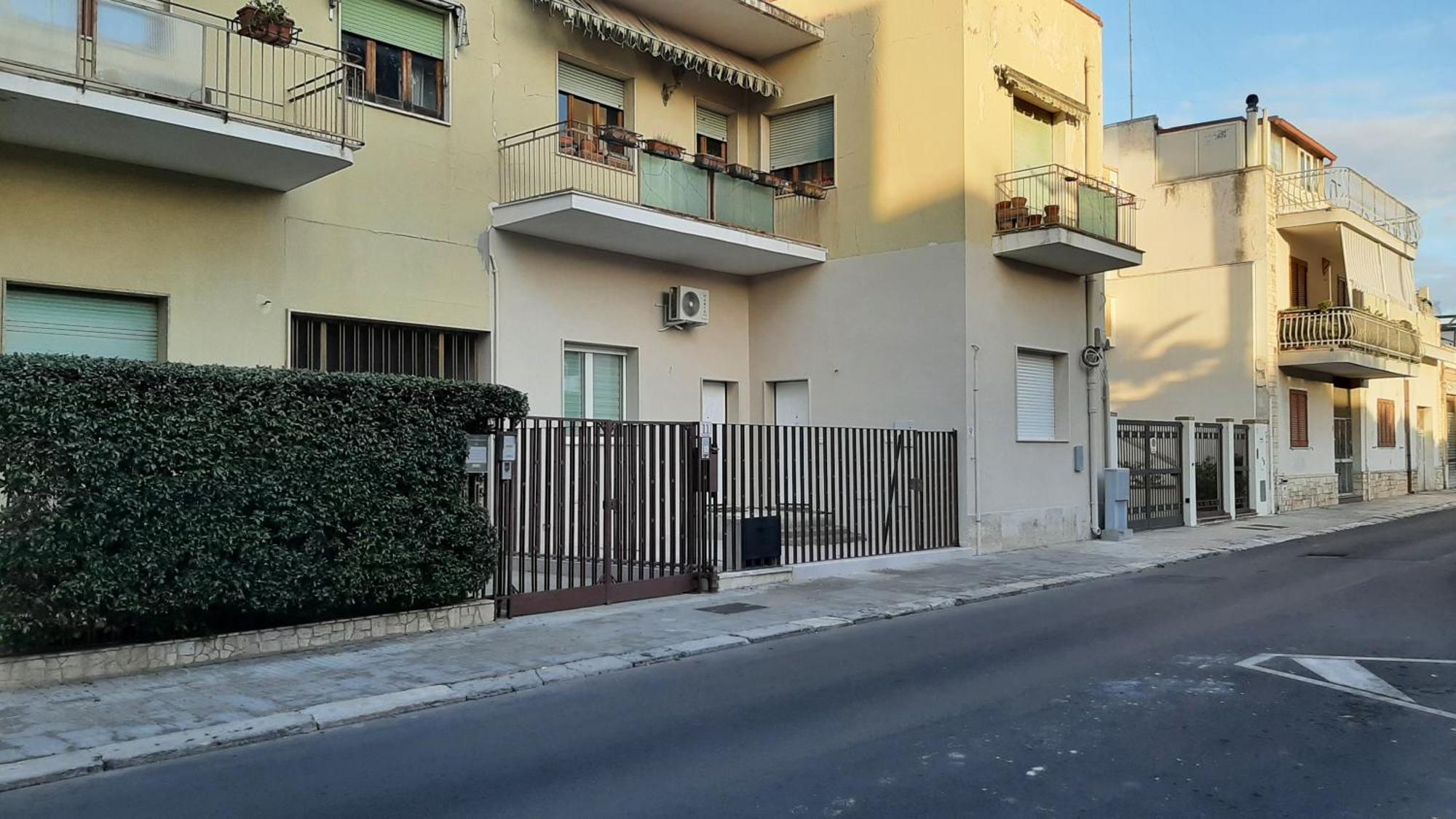 Elegante Bilocale Con Giardino Appartement Lecce Buitenkant foto